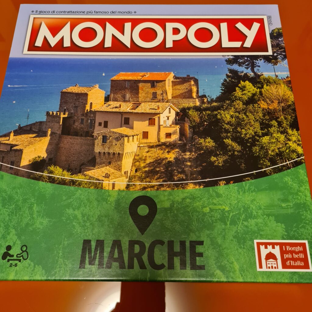 La scatola del Monopoly Marche